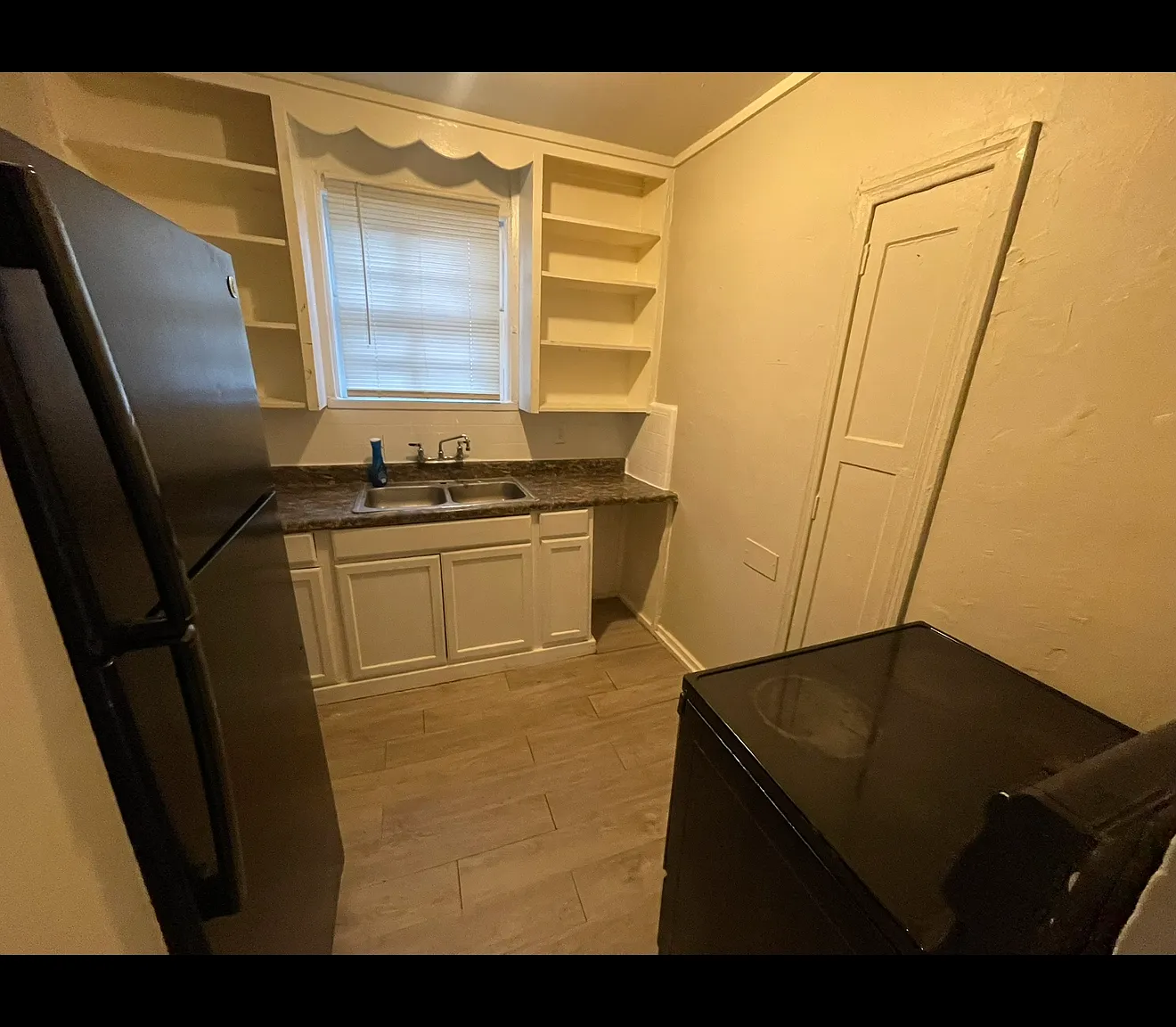 2806 Silver St — Photo 4