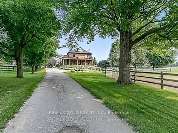 10258 Highway 9 E, King, ON L0G 1T0