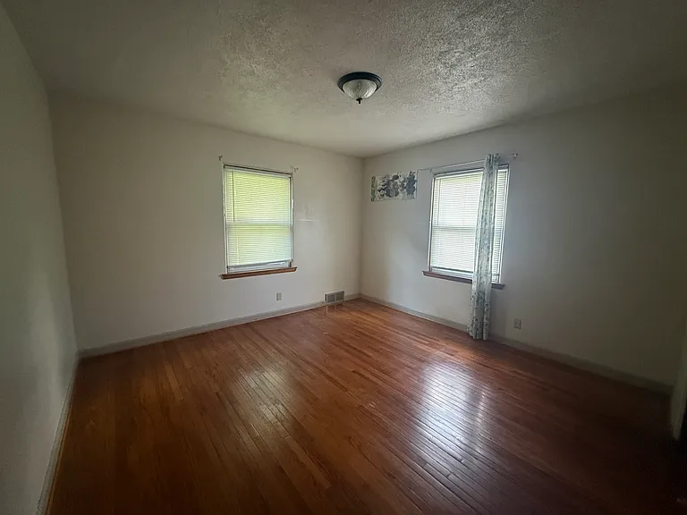 4691 Anita Dr — Photo 5