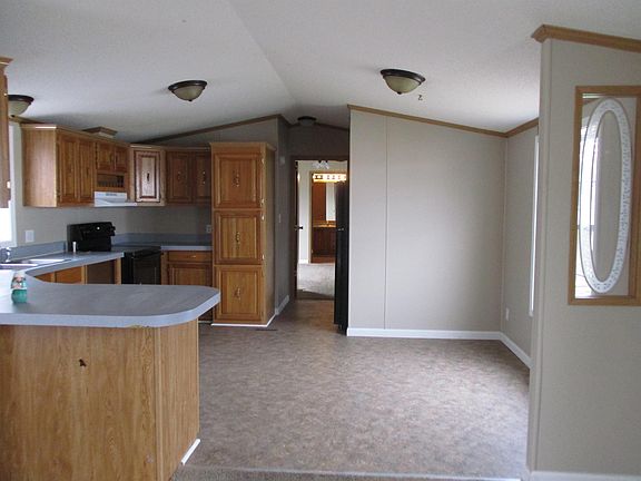 4th image of 317 Belew St