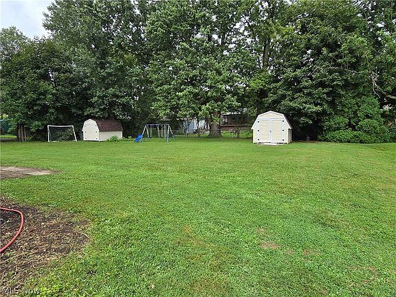 3rd image of 4315-4317 Marks Ave