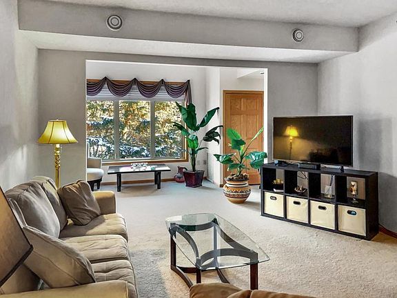 3rd image of 5200 Pathways Ave Unit 302