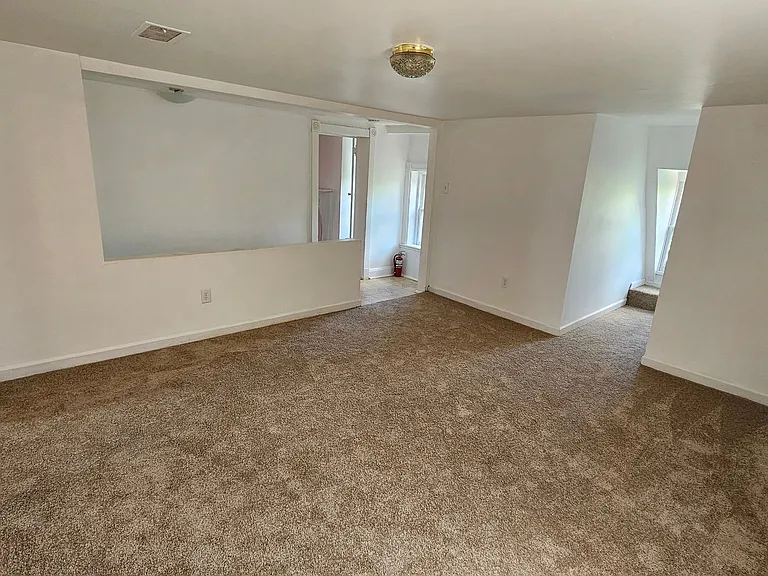 113 Broadway #1-4 — Photo 7