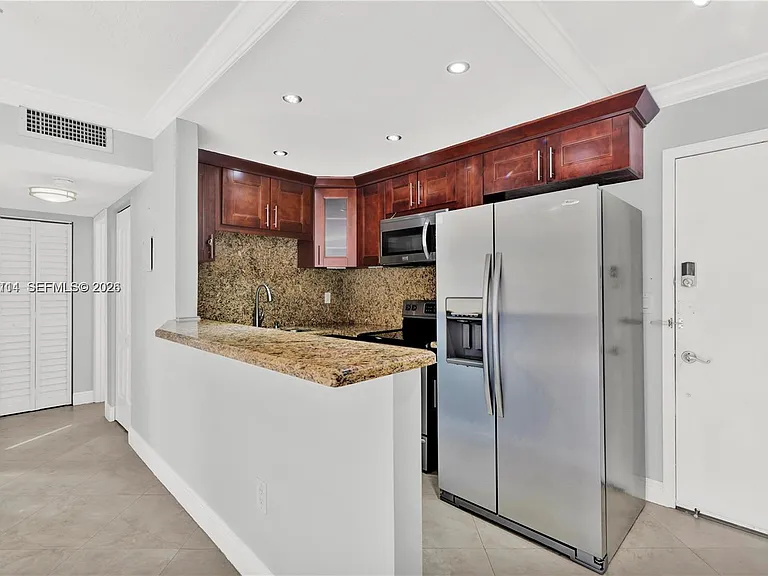 6200 W Flagler St #301 — Photo 4