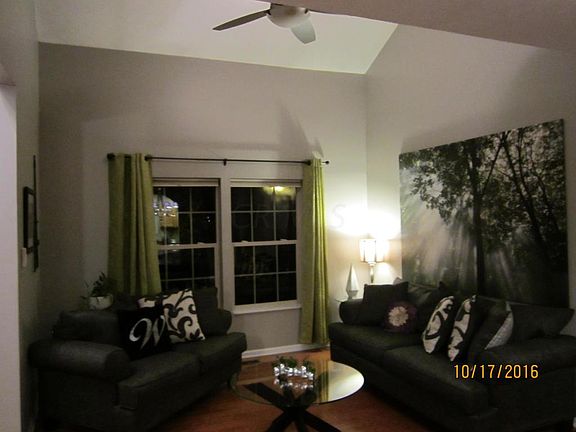 4th image of 634 Norfolk Sq S