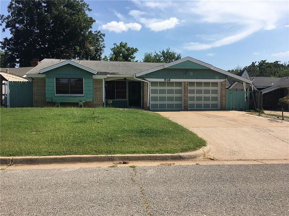 1st image of 516 SW 60th Ter