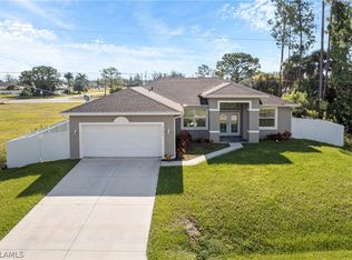 3637 NE 11th Place Cpe, Coral, FL 33909
