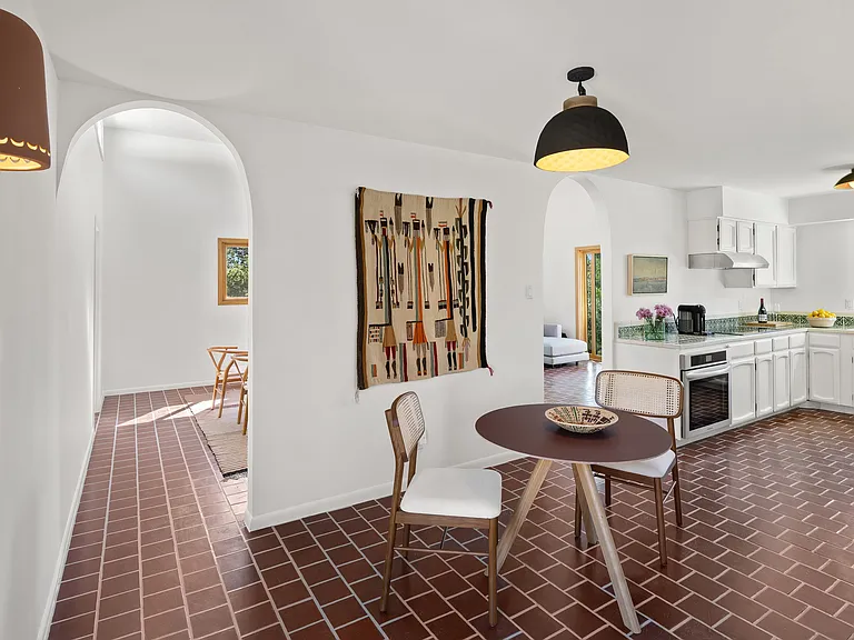 1094 Governor Dempsey Dr — Photo 15
