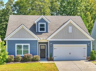 4917 Helmsworth Dr, Waxhaw, NC 28173