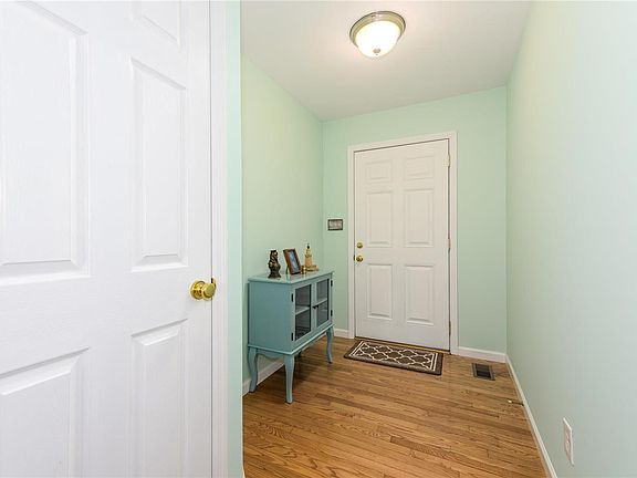 3rd image of 1303 Millbay Ct