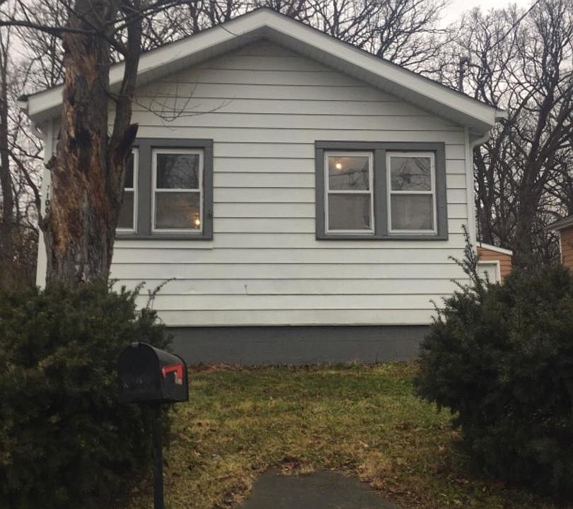 1st image of 7106 W 131st Pl