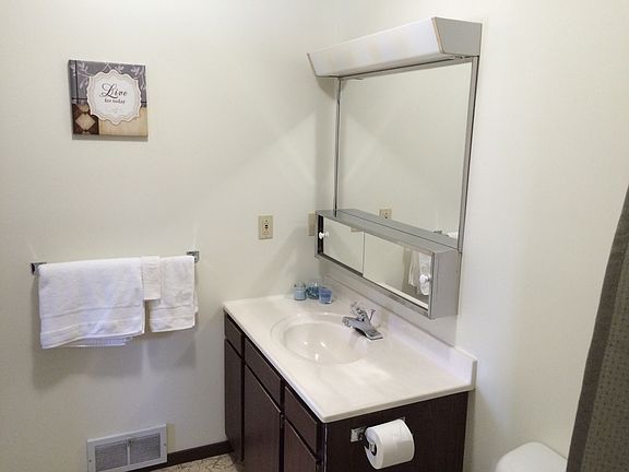 3rd image of 138 N 5th St APT 23