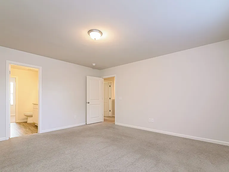 2400 Harbor Cv SW — Photo 7