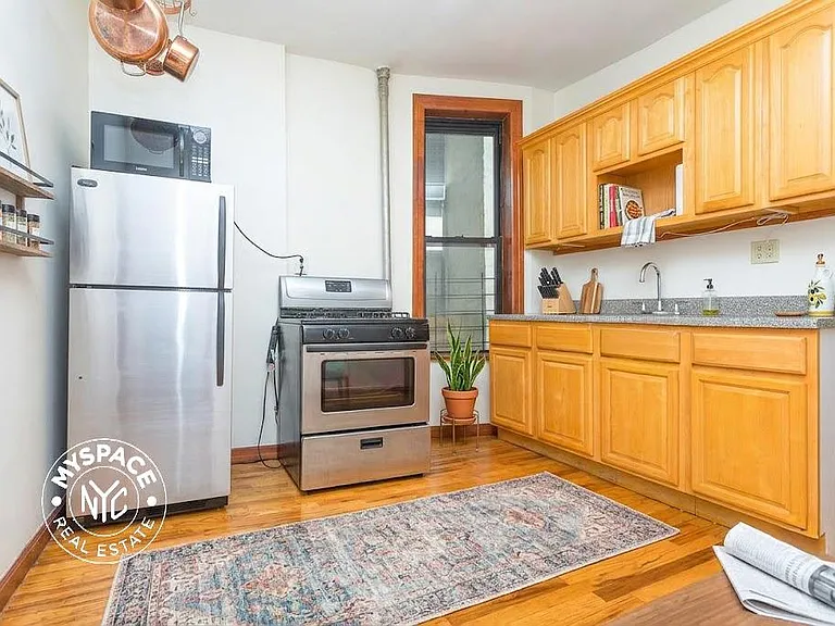 322 Rodney St #17 — Photo 3