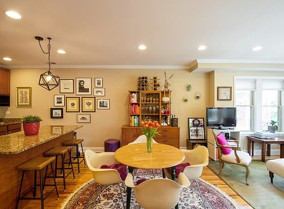 4th image of 4944 N Washtenaw Ave #2