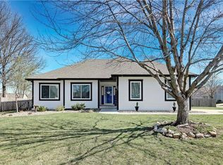 203 NE Arbor Dr, Blue Springs, MO 64014
