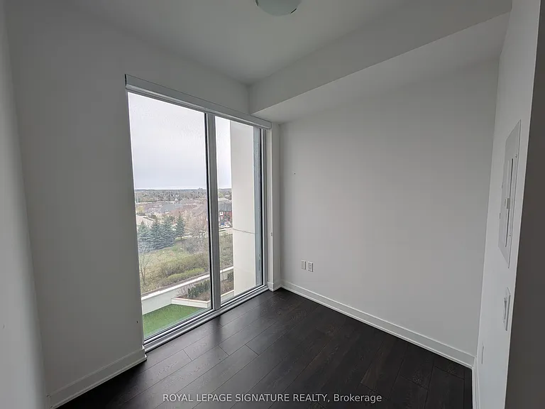 95 Oneida Cres #710 — Photo 14