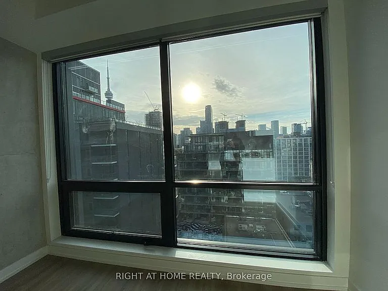 458 Richmond St W #107 — Photo 17
