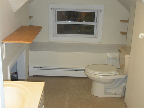 2nd image of 22 Prince St Floor 3-6