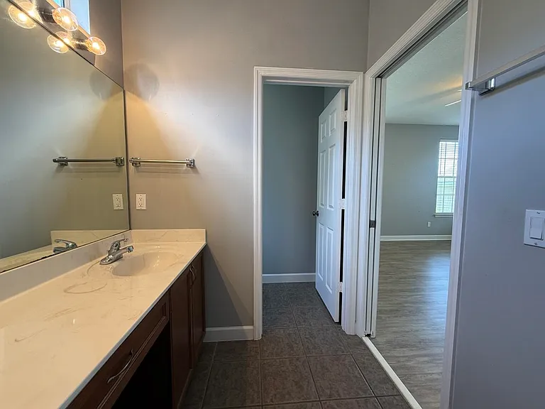 3640 Biltmore Ave — Photo 18