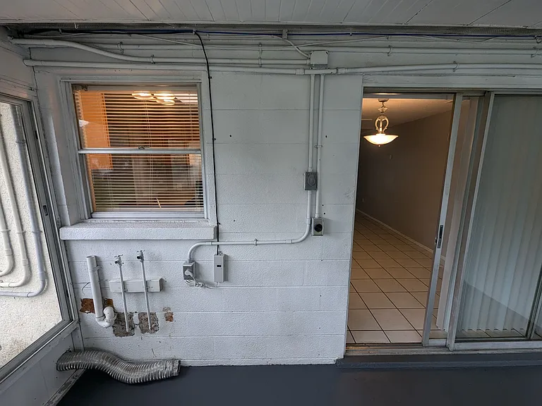 4906A 21st St W — Photo 27