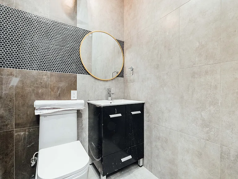 2825 Snyder Ave #1C — Photo 17