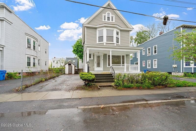 2nd image of 18 Bertha Street