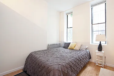 Rented by R New York