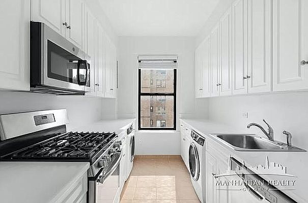 1st image of 217 E 89th St #4W