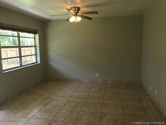2nd image of 4601 SW 32nd Ave