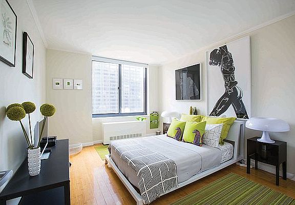 4th image of 235 W 48th St APT 41L