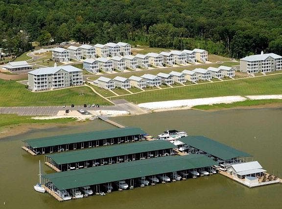 3rd image of 96 Breakers Bend Dr #4