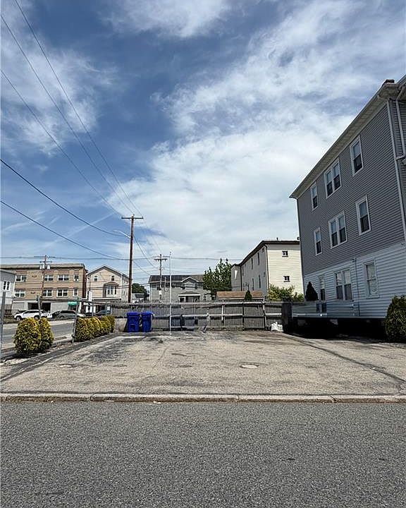 1st image of 8 Nahant St