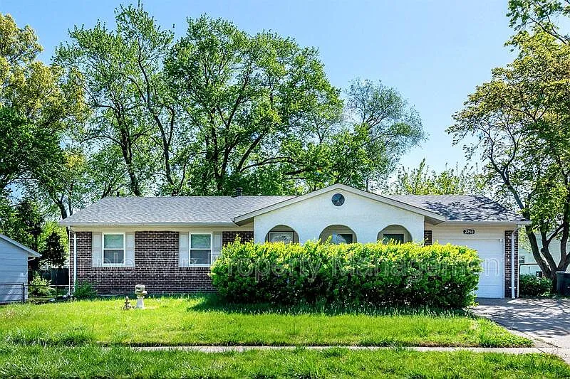 3 bed, 2.0 bath, $1,725 — Photo 1