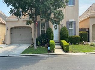 1709 N Osmun Ave, Clovis, CA 93619