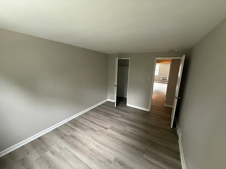 2 bed, $1,600 — Photo 7