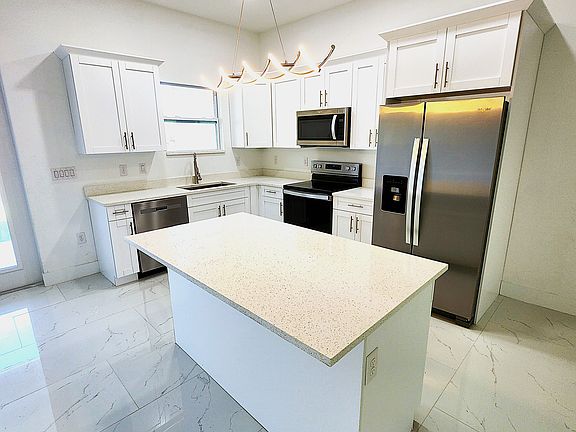 4th image of 4736 15th St SW #4736