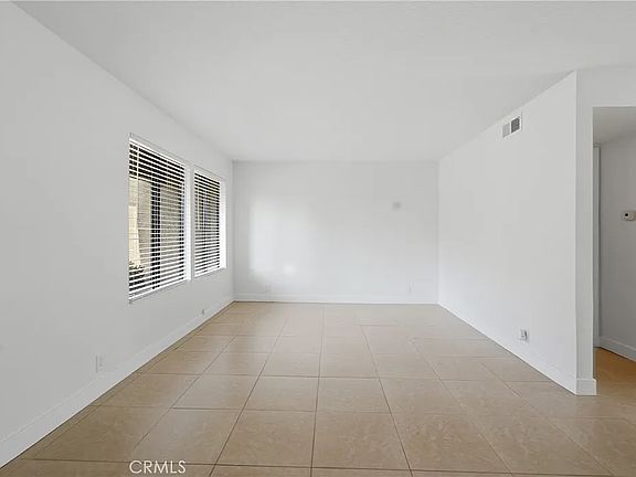 2nd image of 8164 Laguna Ct