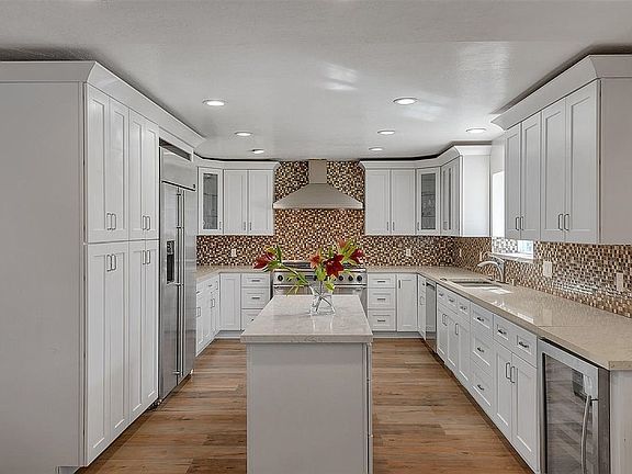 4th image of 3269 Lynn Oaks Dr