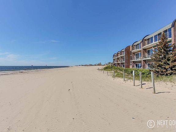 2nd image of 1159 S Harbor Dr Unit A2
