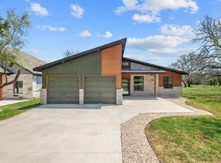 420 Bedford Dr, Spicewood, TX 78669