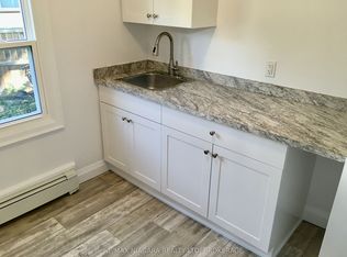 163 S Welland Ave, Saint Catharines, ON L2R 2N9