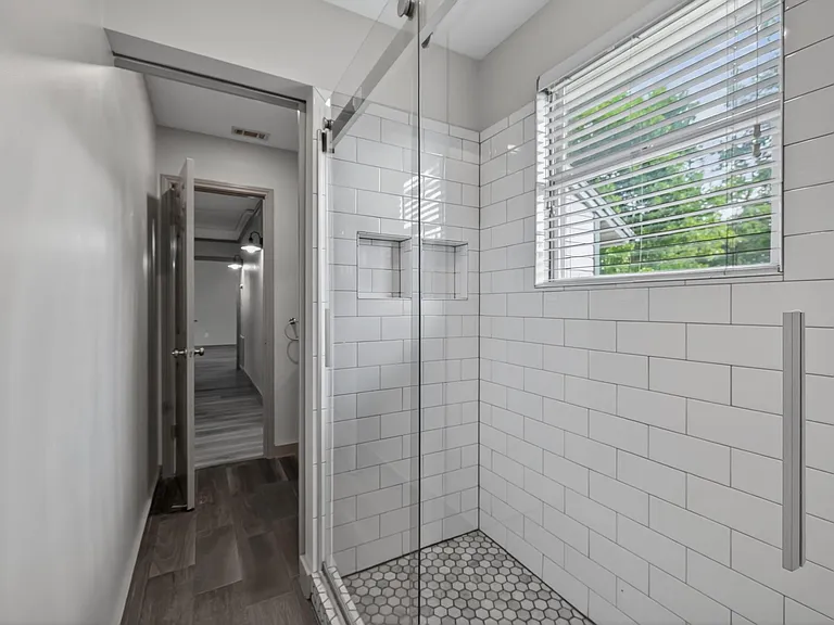 4301 Hyridge Dr — Photo 27