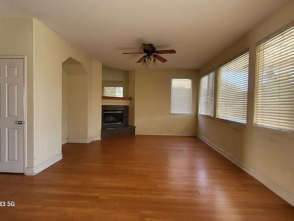 5th image of 38041 Augusta Dr