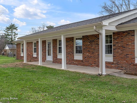2nd image of 1303 Chinook Trl
