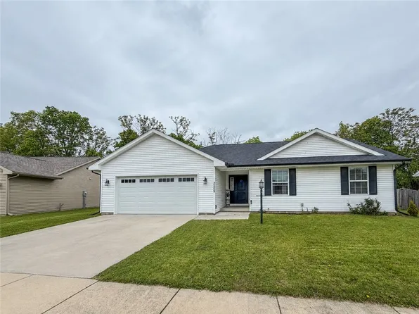 2509 Fairfield Dr, Urbana, IL 61801