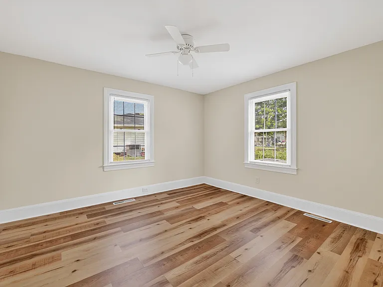 2813 Jackson Dr — Photo 37