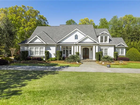 535 Laurel Oaks Ln, Milton, GA 30004