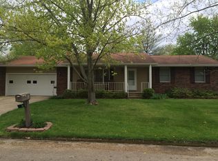 210 Northwood Ln, Salem, IL 62881