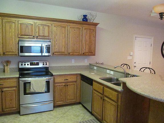 5th image of 115 E Acapulco St